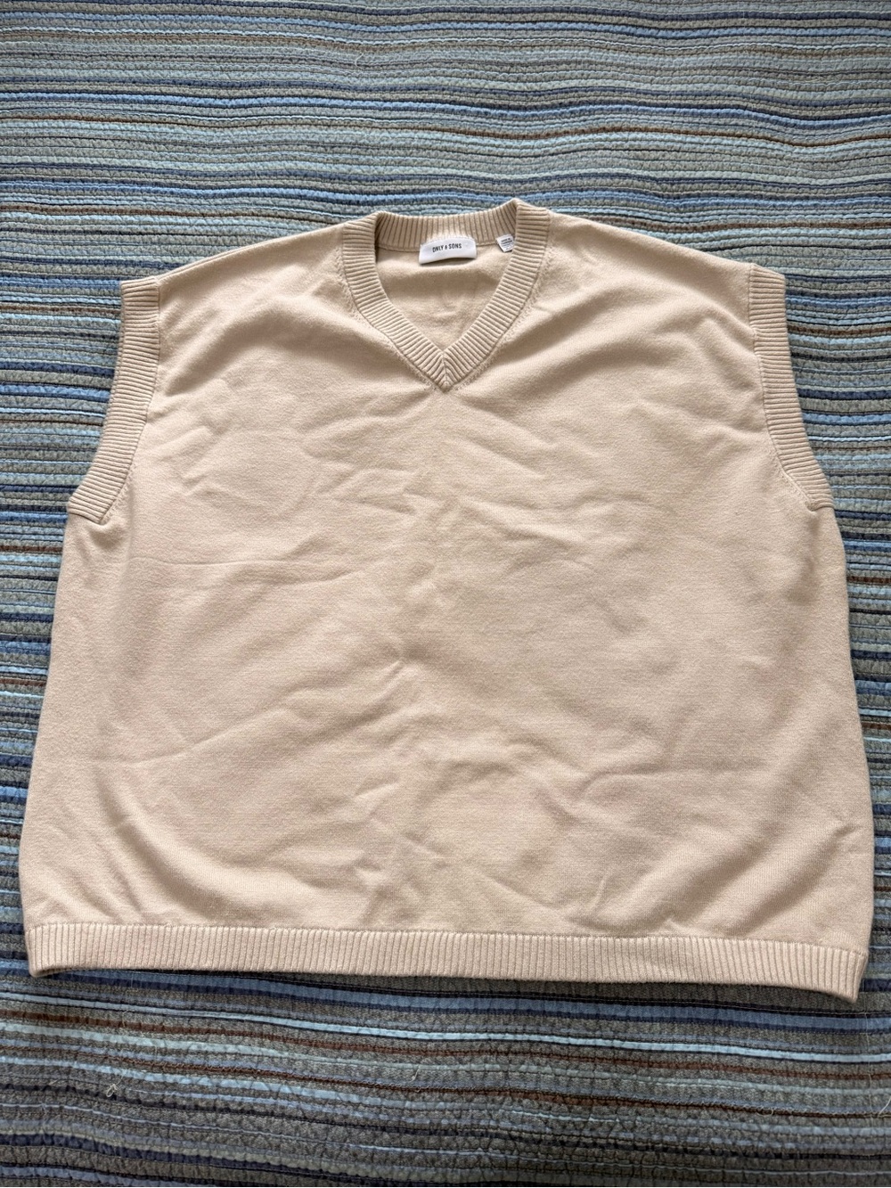 ONLY & SONS Men's V-Neck Sweater Vest in Light Beige